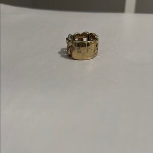 Elegant Gold-Toned Women's Ring